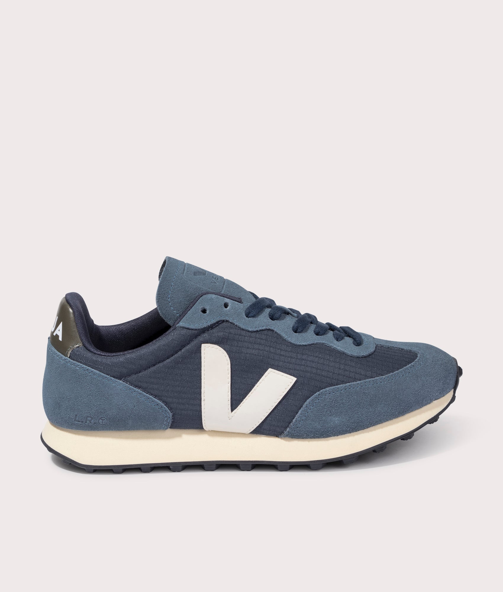 Rio Branco Ripstop Trainers Nautico Pierre | VEJA | EQVVS