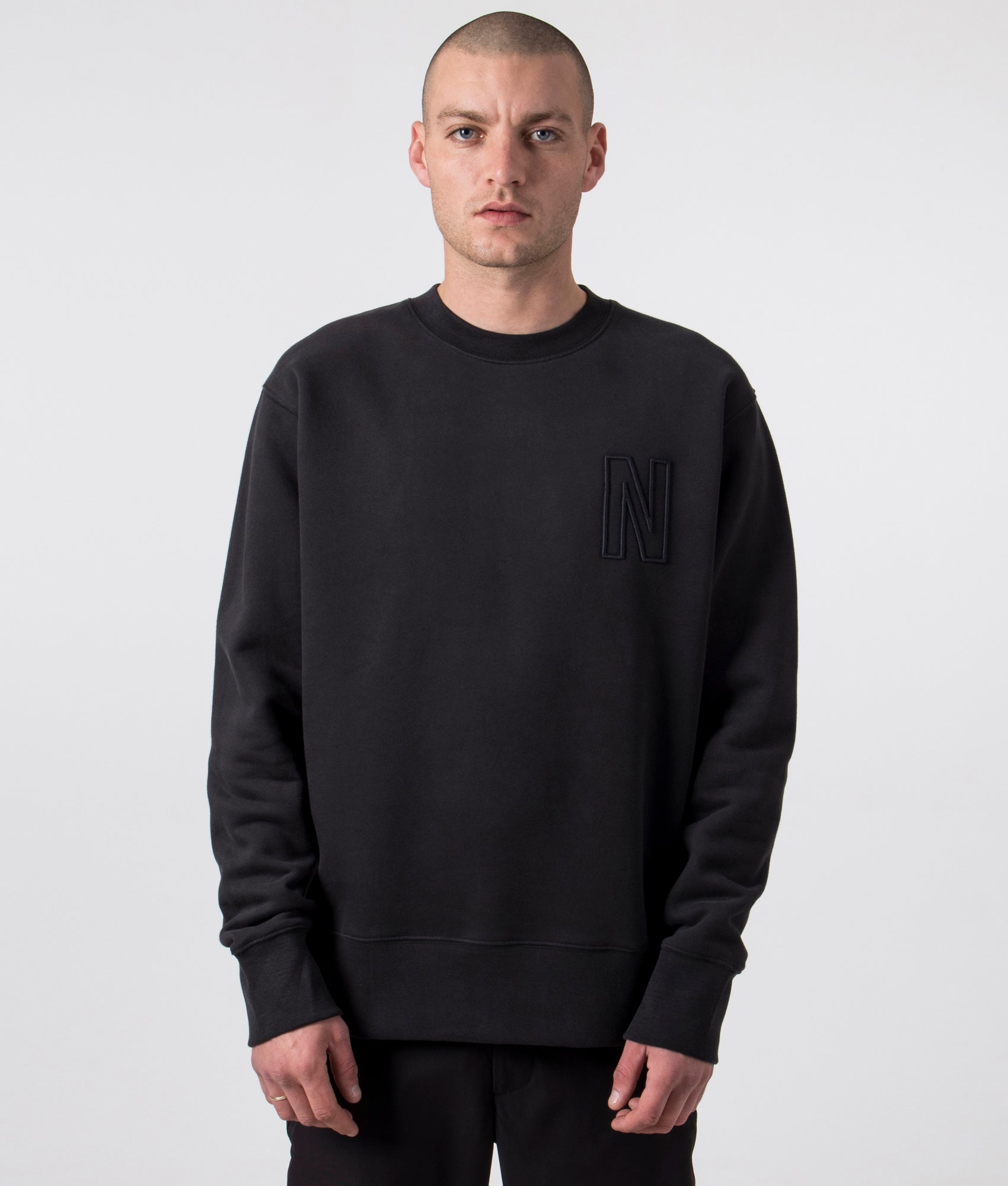 Relaxed Fit Arne Brushed Fleece N Logo Sweatshirt in 9999 Black 