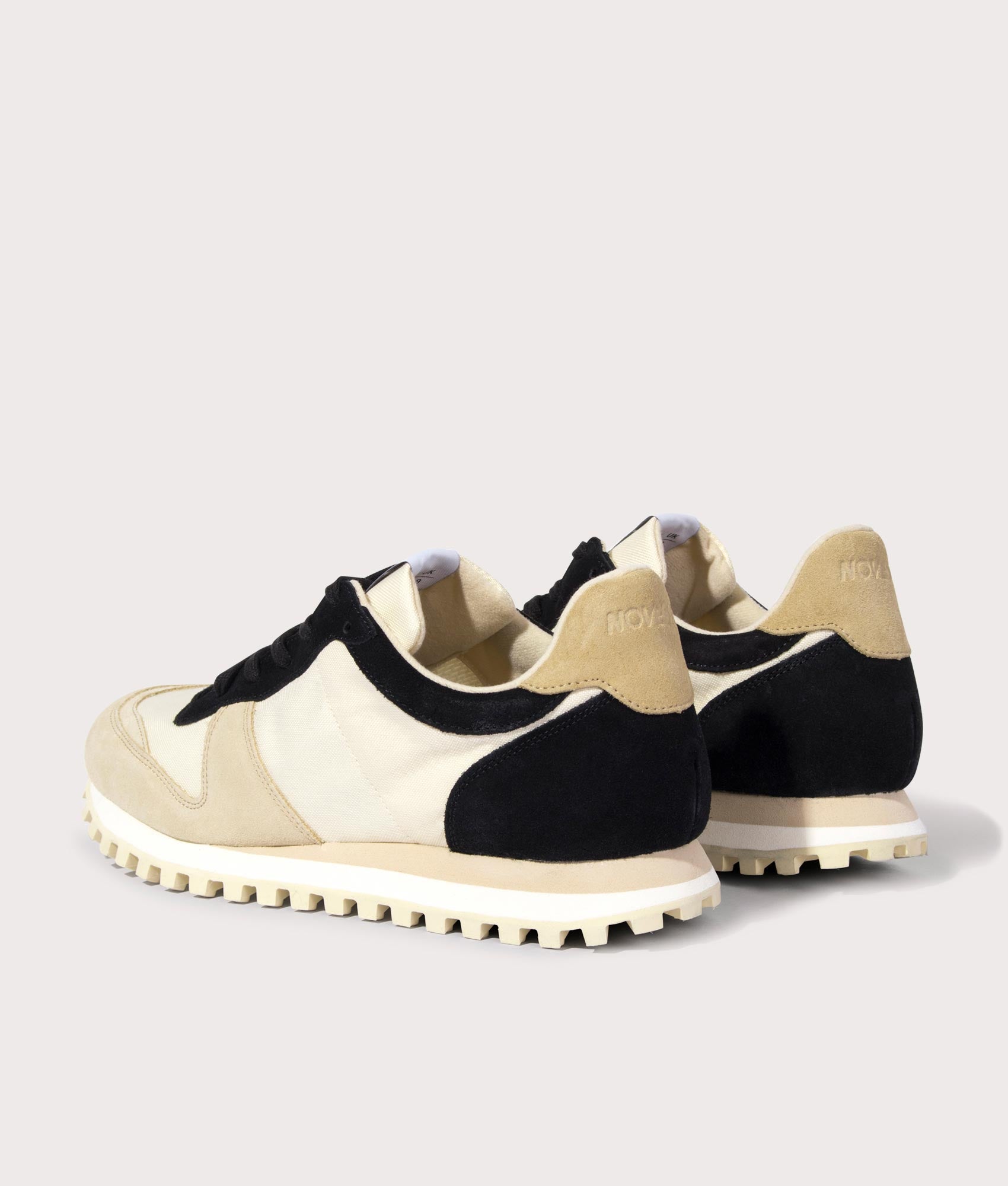 Marathon Trail Trainers Beige/Black | Novesta | EQVVS