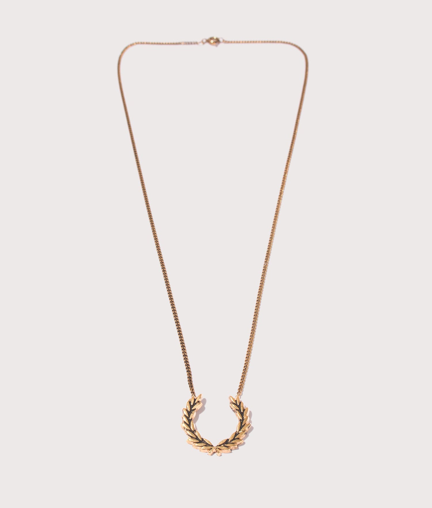 Laurel Wreath Necklace Gold | Fred Perry | EQVVS