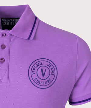 V-Emblem-Polo-Shirt-Aubergine-Versace-Jeans-Couture-EQVVS