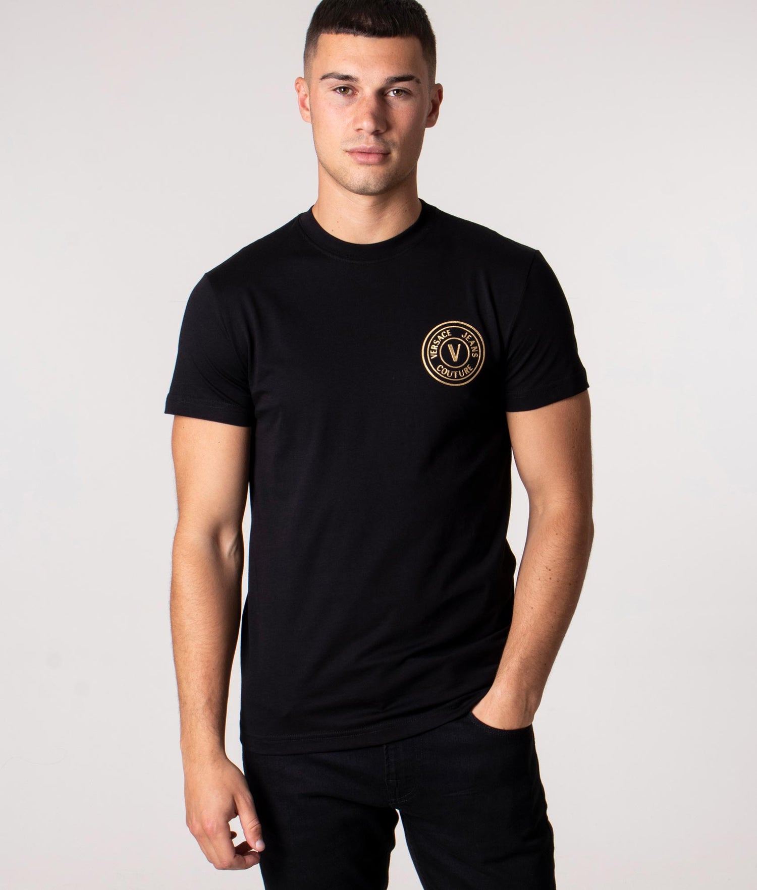 Small V Emblem Thick Foil T-shirt Black and Gold | Versace Jeans